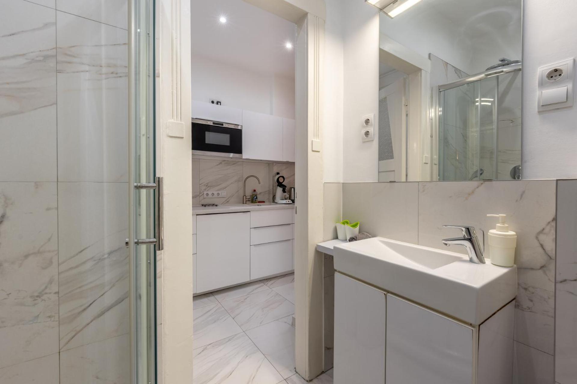 Suite Apartment Hidden Gem Next Synagogue - A บูดาเปสต์ ภายนอก รูปภาพ